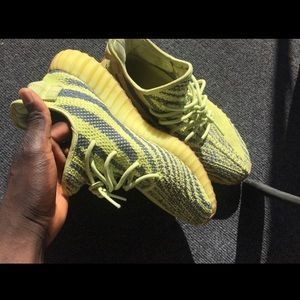 Yeezy Boost 350 V2 Semi Frozen Yellow